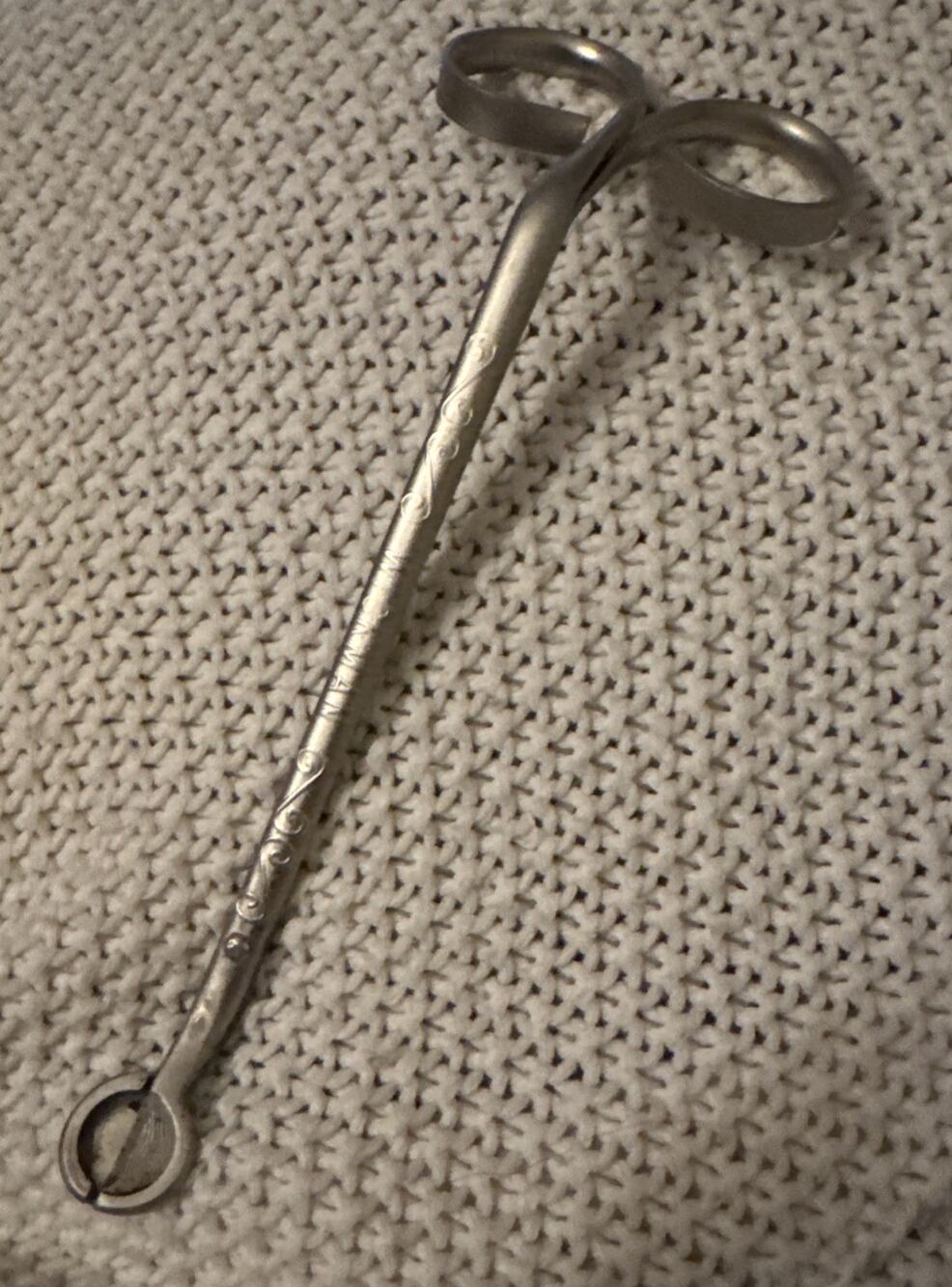 Wickman Vintage Scrolled Handle Candle Wick Trimmer Silver Tone Scissors